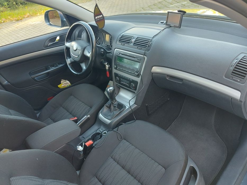 Vind Skoda Octavia 1.4 TSI stare impecabilă tehnic și optic