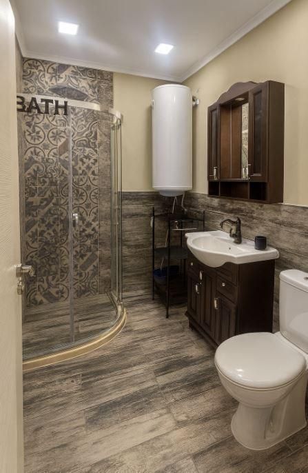 Тристаен апартамент в района на м-т Траката!