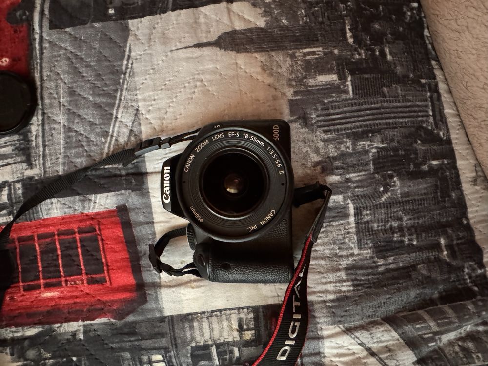 Canon Eos 500D + аксесоари