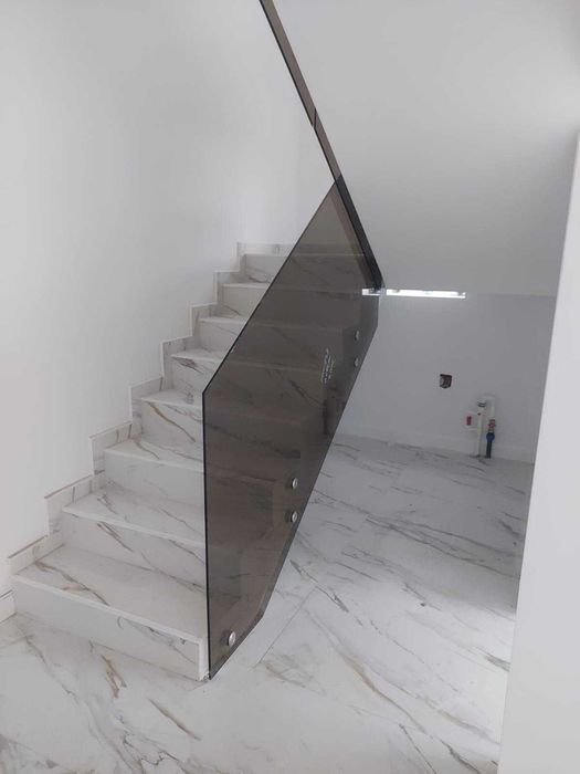 Balustrada de sticla