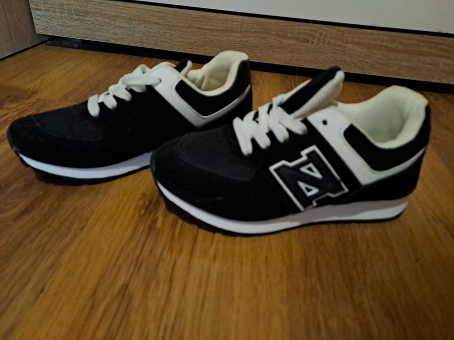 Нови маратонки за момче