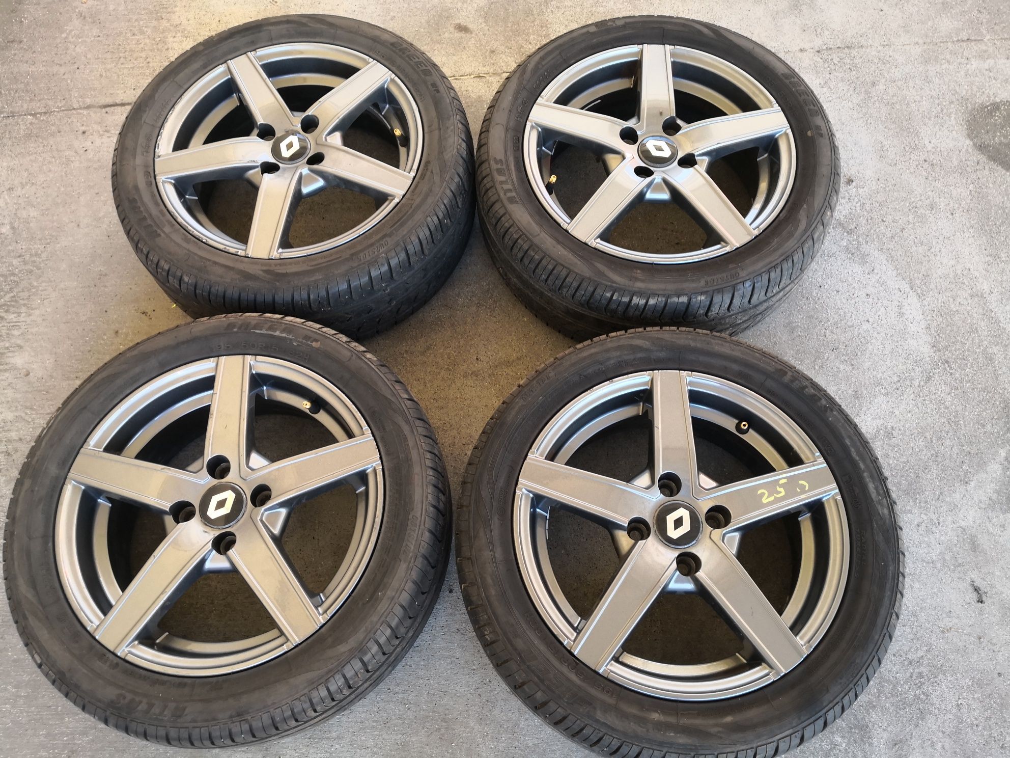 4х100 рено дачия 4x100 renault dacia 15  цола джанти
