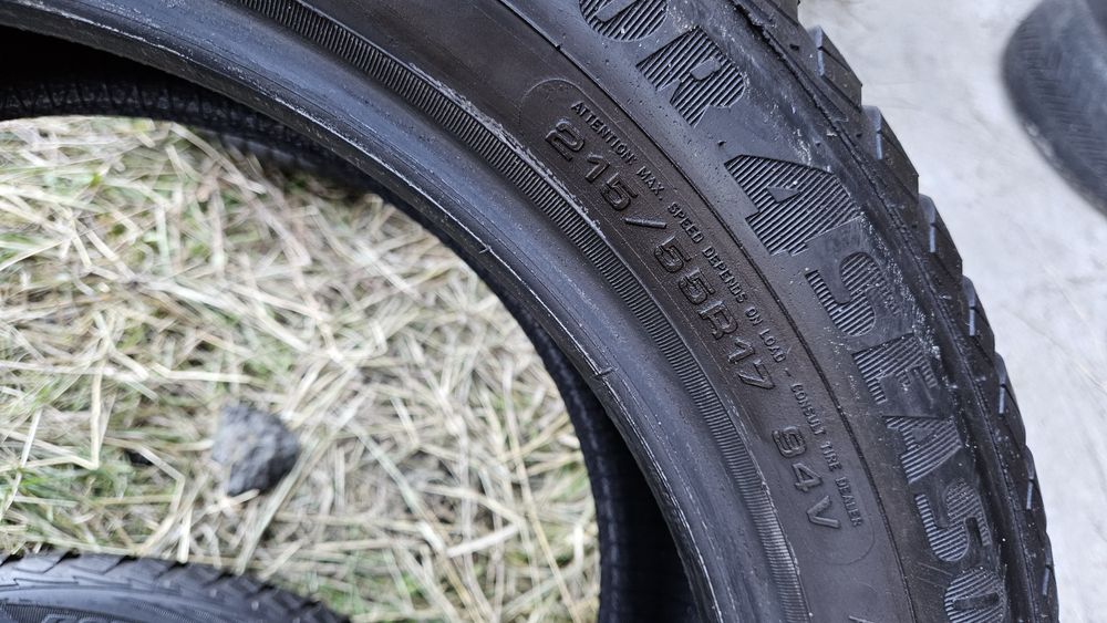 2бр гуми 215 55 17 гуд йър