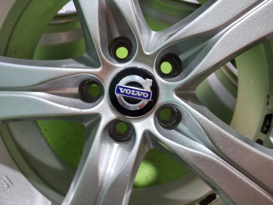 17 5x108 Volvo лети джанти 5х108 волво