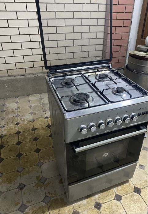 Gazplita bor yaxshi ishlab turgan xolatda