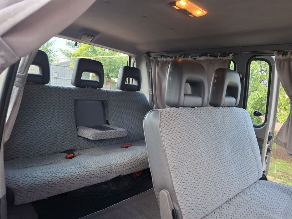 Oldtimer minibus 8+1 locuri Mitsubishi L300