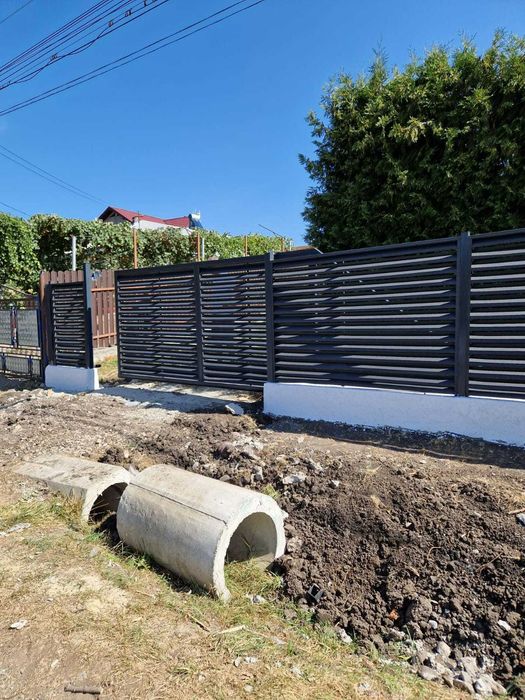 Garduri si porti din panouri stil jaluzele si alte modele disponibile