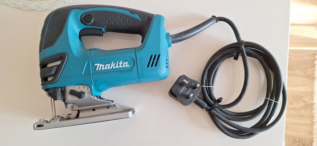 Нов прободен трион зеге Макита Makita 4350fct