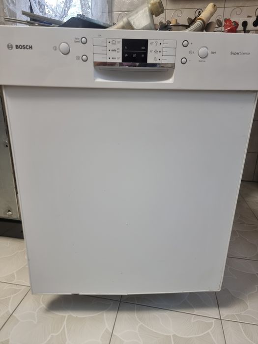 Masina de spalat vase pentru piese