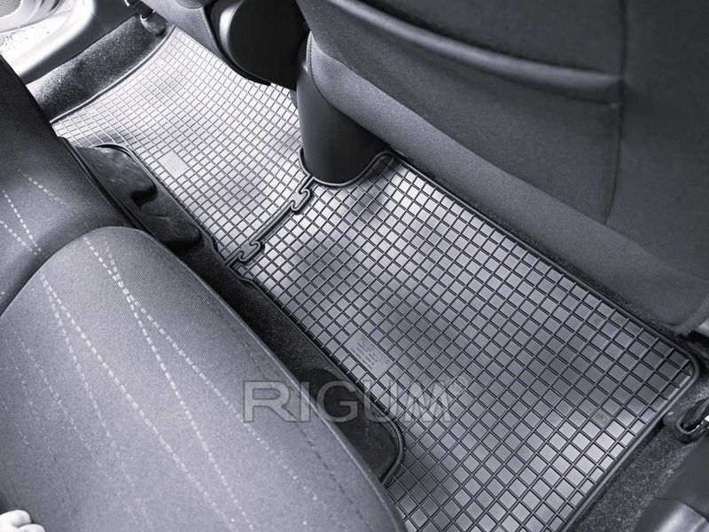 Гумени стелки или багажник TOYOTA YARIS Тойота Ярис от 2005 до 2011 г.