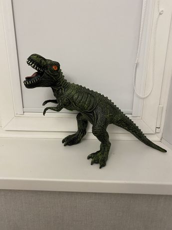 Динозавр,Тиранозавр на пульте