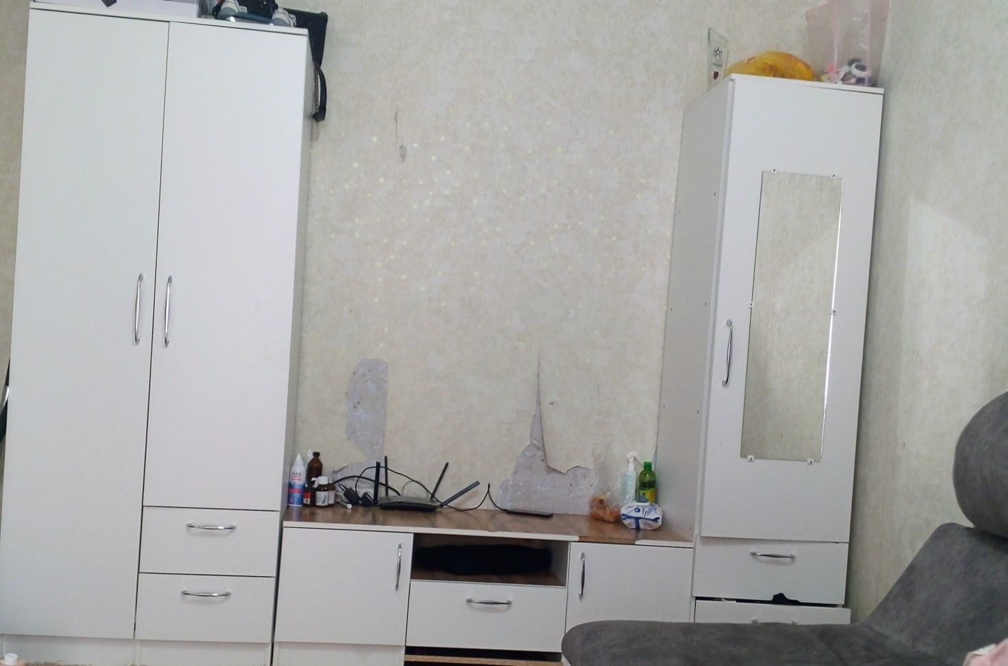 Продам стенку можно использовать отдельно в хорошем состоянии