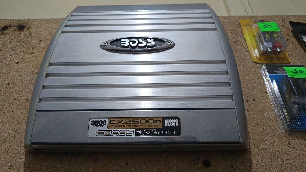 Statie subwoofer activ auto amplificator bass masina rms audio jbl