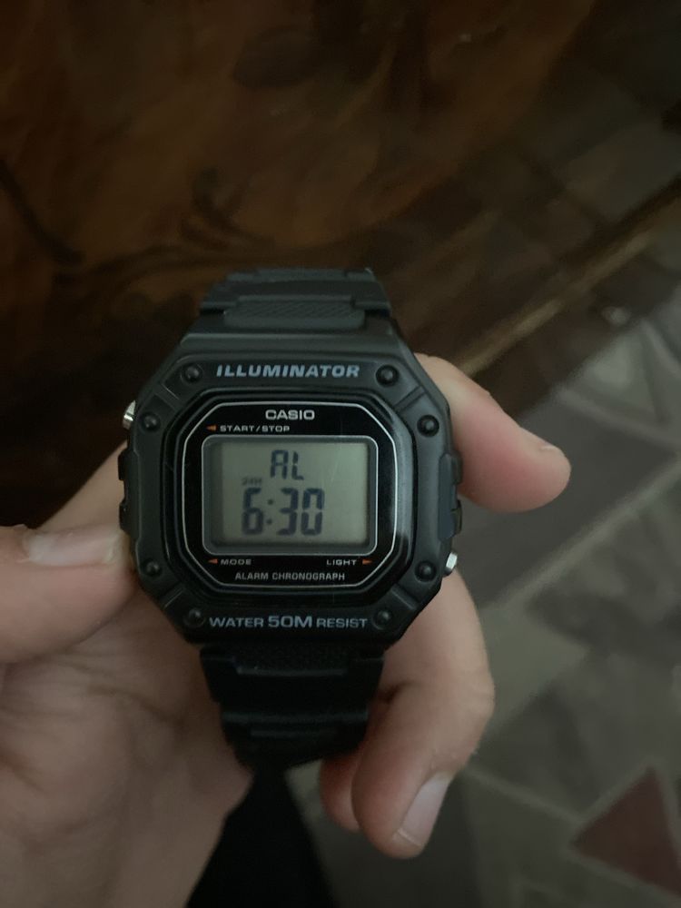 Часы Casio в хорошем состоянии.