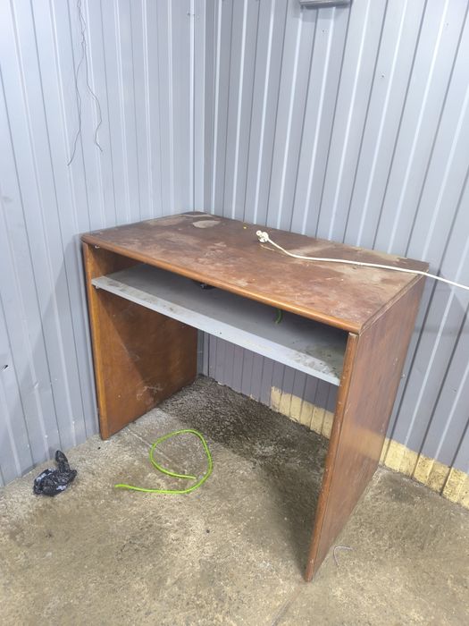 Продам столы стулья для автосервиса