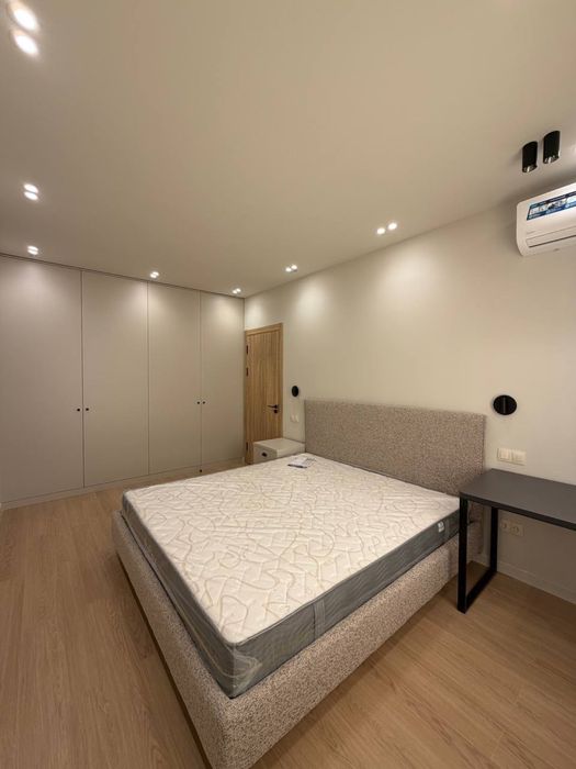 Kvartira Ориентир- Ц-13, Лабзак  4/4/4 81m2 euro remont