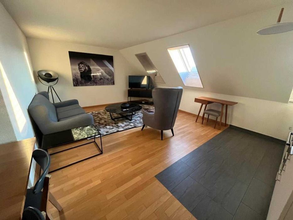 Дава се под наем Двустаен апартамент в София, Център - 56 кв.м за 408 € - Снимка #1