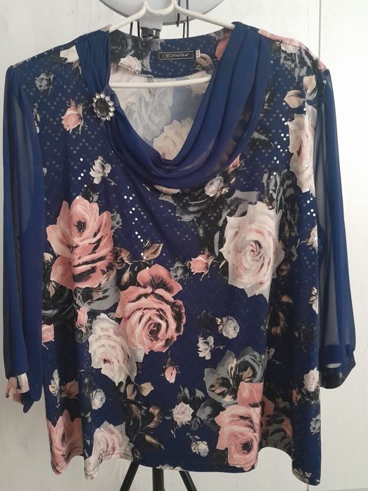 Нарядная женская  блузка