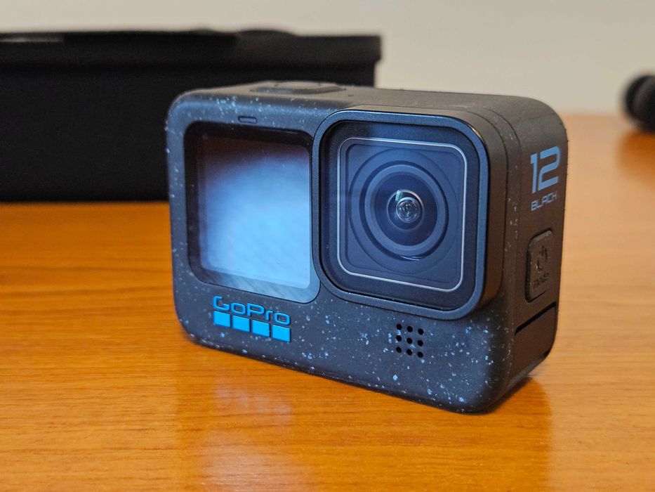 GoPro Hero 12 Black + Media Mod + Pachet de accesorii + Garantie