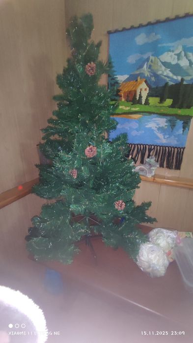 Продам искусственную Ёлку