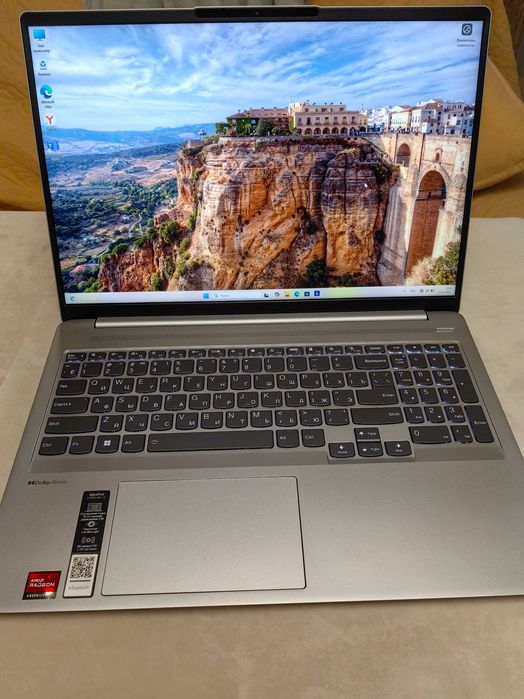 Lenovo IdeaPad Pro 5 16 2.5K 350nit Ryzen 7-6800HS, 16Gb, 1TB
