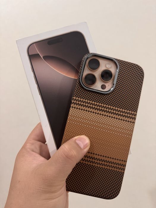 Продам айфон 16 pro max 256 гиг