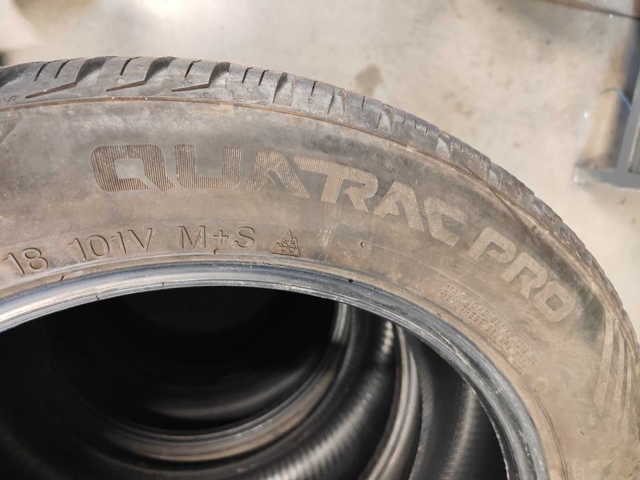 2бр. Всесезонни гуми 235/50/18 Vredestein