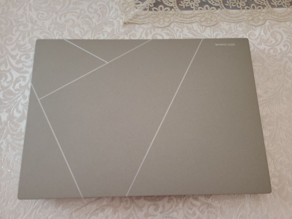 ASUS Zenbook 14 Oled UX3404VA-M9159