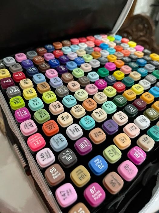 Комплект маркери с две страни в калъф