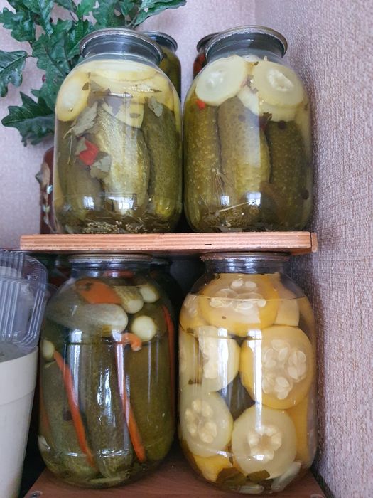 соленья домашние, варенье