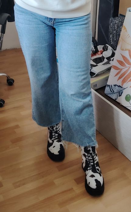 Дамски боти тип кубинки DeeZee 41 номер с мотив / десен на крава