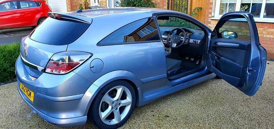Dezmembram Opel Astra GTC, 2007 motor 1.9CDTI 150 cp cutie in 6 viteze