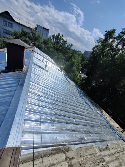 Ремонт кровли. Замена шифера на профлист. Берем ОСИ на обслуживание!