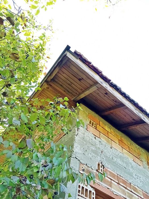 Къща във Вилна Зона Врачански Лозя до Село Веслец