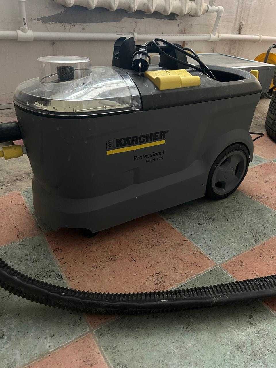 Пылесос Karcher Puzzi 10/1 (для химчистки)