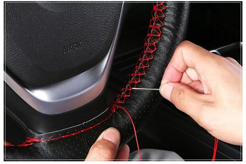 Калъф за Волан за Шиене от Еко Кожа Черен+Червен конец- 38см