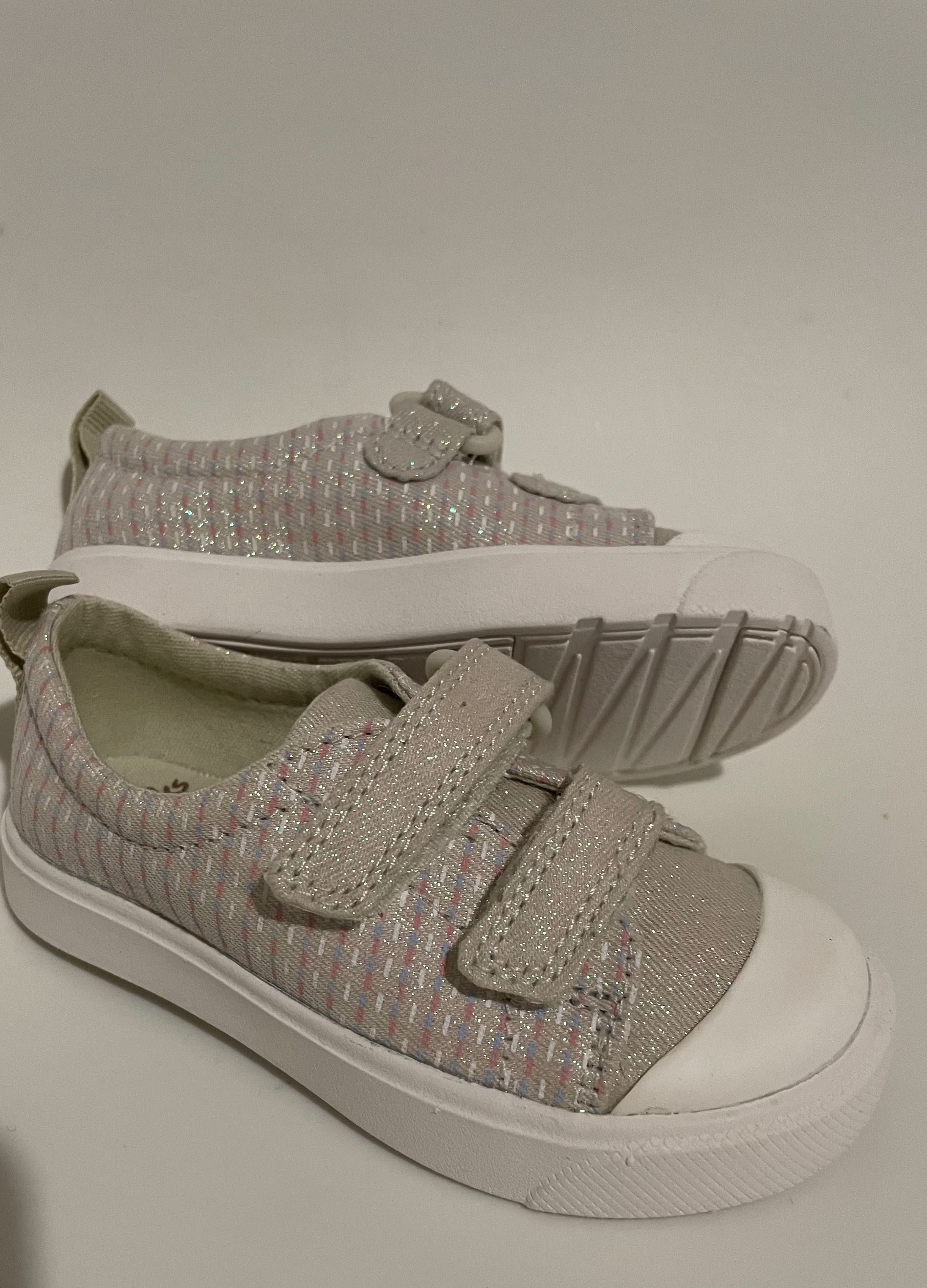 Clarks детски обувки номер 27 (9F)