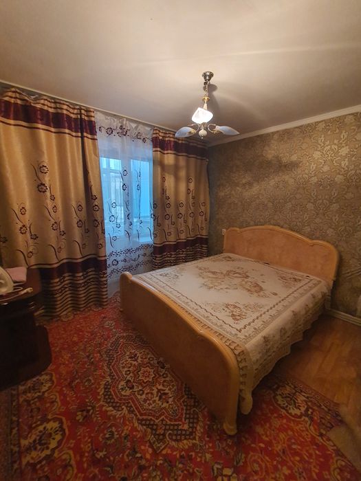 Агентства  сдает 1 комн кв в районе  площади. 2комн 10 000тг. Wi Fi/