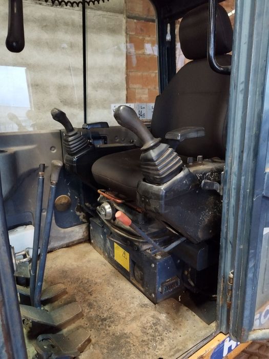 Багер Hanix H26C 3 тона