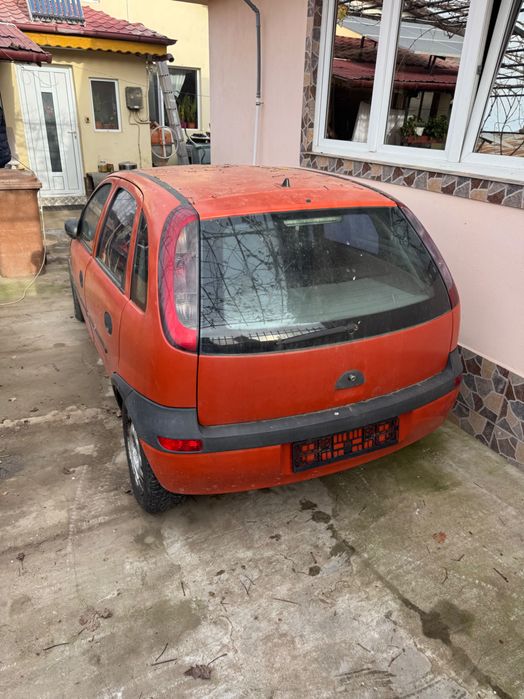 Se vinde intreaga sau se dezmembrează Opel corsa 2001