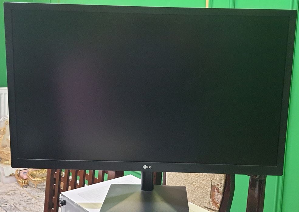 Монитор 24 дюймов