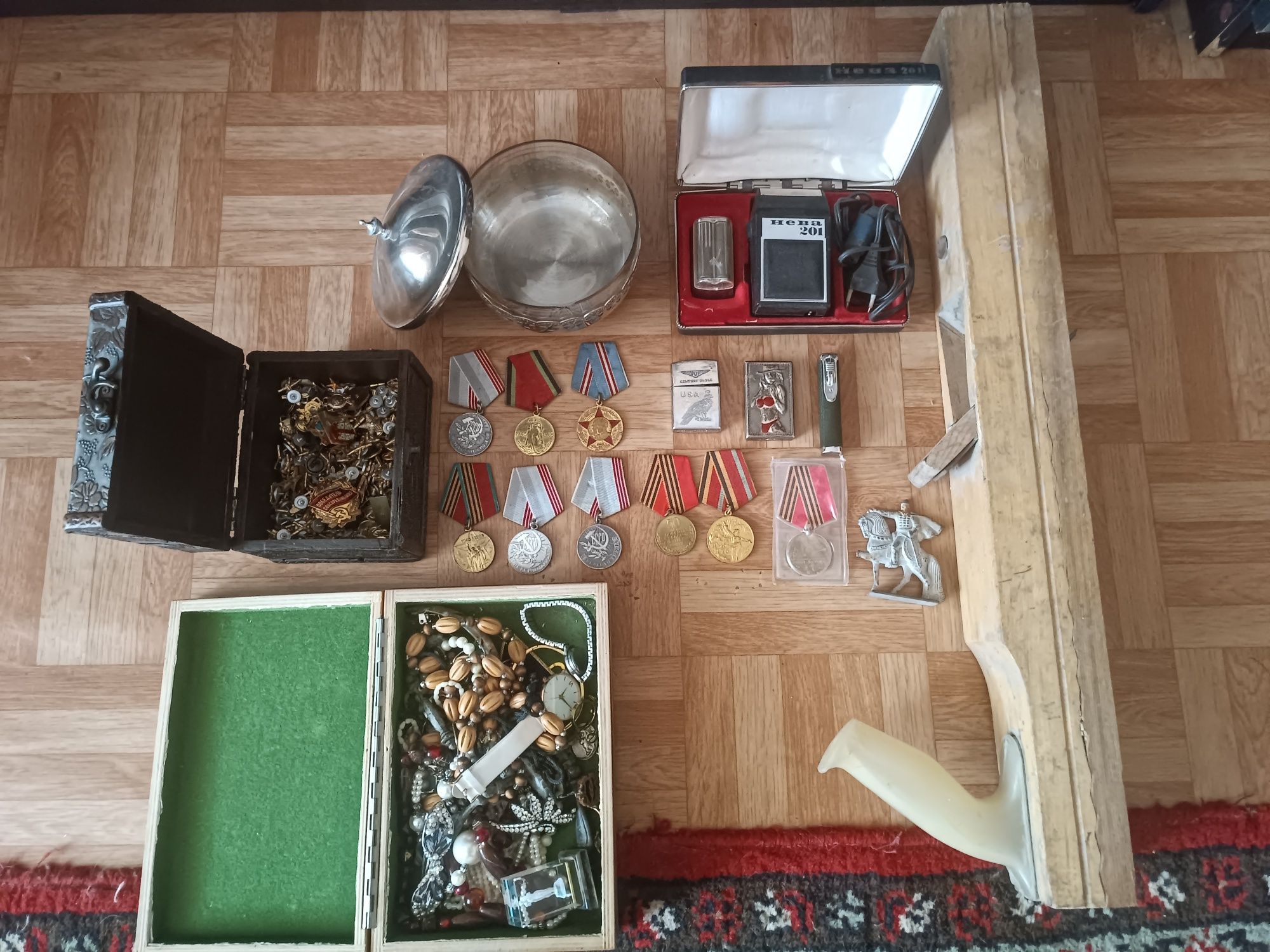 Продается все из кладовки