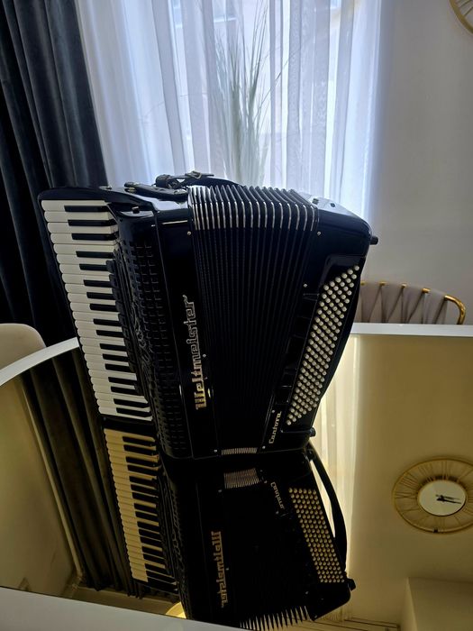 Raritate acordeon Weltmeister cantora  impecabil