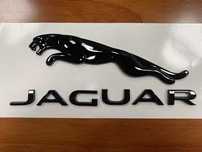 Черна емблема Jaguar
