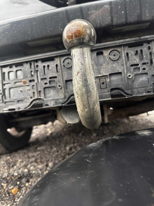 Теглич за Toyota Rav4