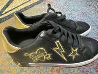 Adidasi guess marimea 40