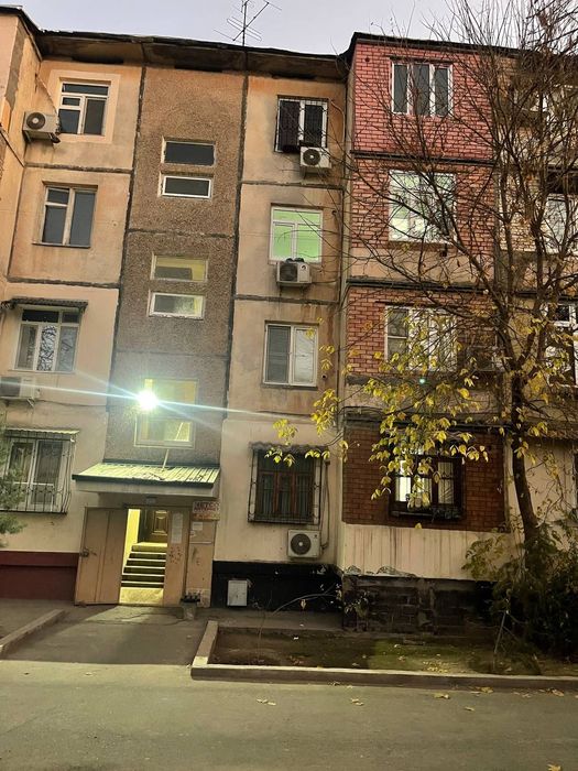 Yashnabod tumanida 2 xonali kvartira srochniy narxlada sotiladi