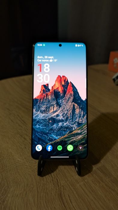 OnePlus 13 + Căști OnePlus buds 3 cu factură-garantie EMAG