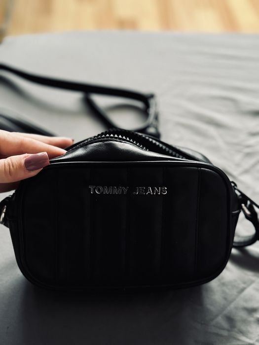 Geanta crossbody Tommy Jeans