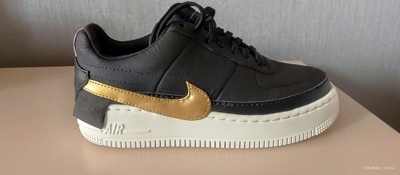 Дамски маратонки Nike AIR FORCE 1 .номер 38.5